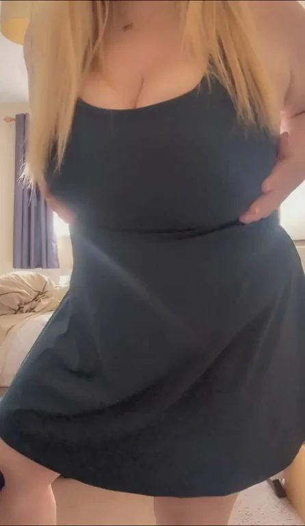 Blonde Babe's Massive Titty Drop Tease