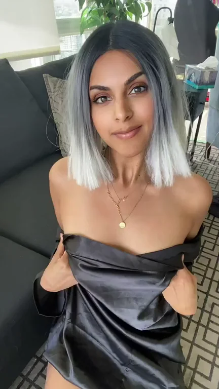Grab My Juicy Tits & Pound Me Till You Blast Cum All Over 😈💦