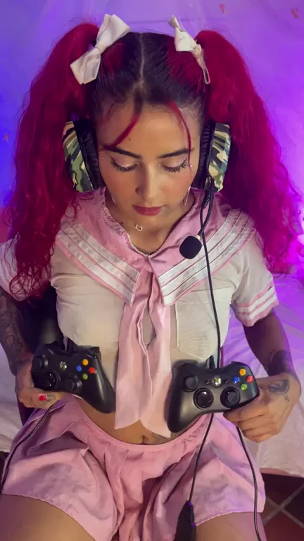 Pick Me Over Pixels Tonight? 🎮💋🔥