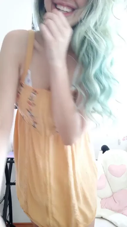 Slap This Juicy Ass? 😏🍑💦
