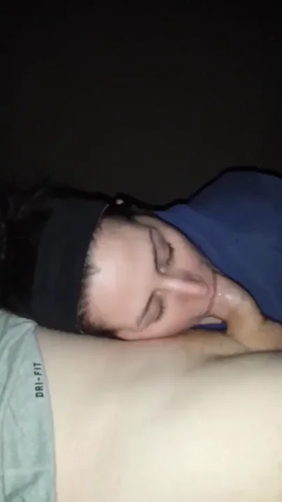 Sleepy Slut Sucking Cock 😴🍆💦