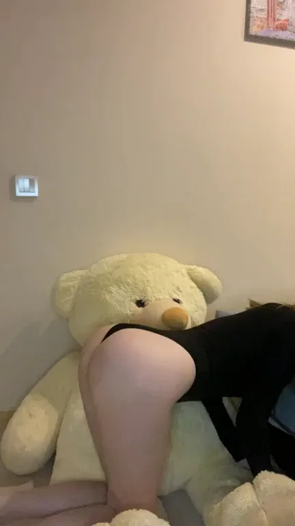 Drunk Slut Humps Giant Teddy Bare-Assed Jackpot!