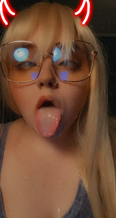 Feed me some cum!