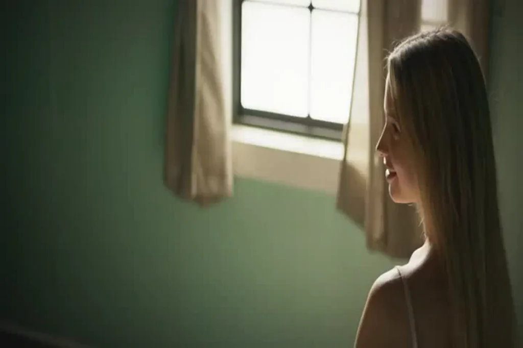 Lacey Cofran's Teasing Girl Next Door Nude Kiss & Flash