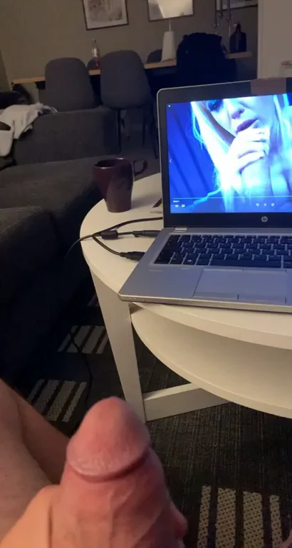 💦 Laptop Blowjob Got Me Stroking My Thick Cock Till I Exploded! 😈