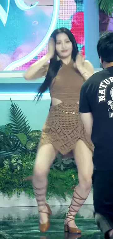 Twice - Momo