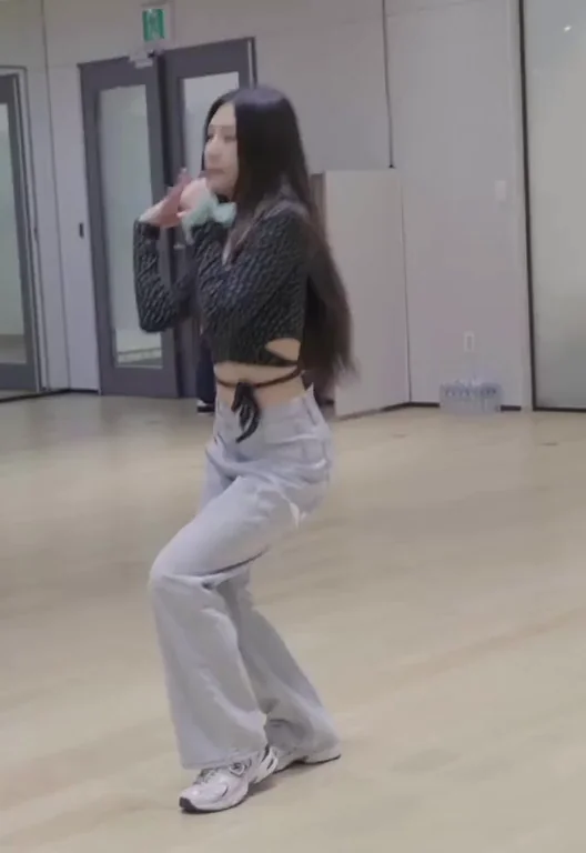 Red Velvet - Joy