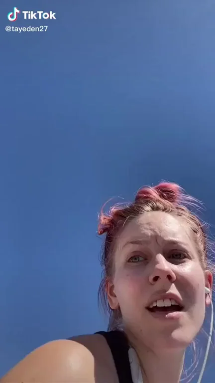 @tayeden27 booty flex