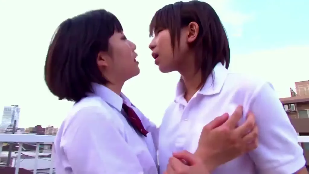 😘 [MIAD-650] Naughty Schoolgirl Lesbos Tongue-Fucking on the Roof 🔥