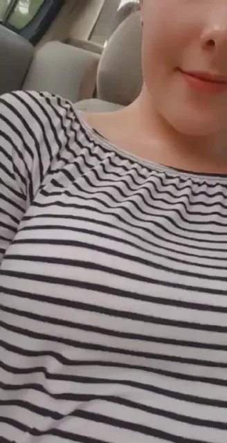 Casual Car Pussy Rubbin' 😈💦 No Biggie Public Flash!