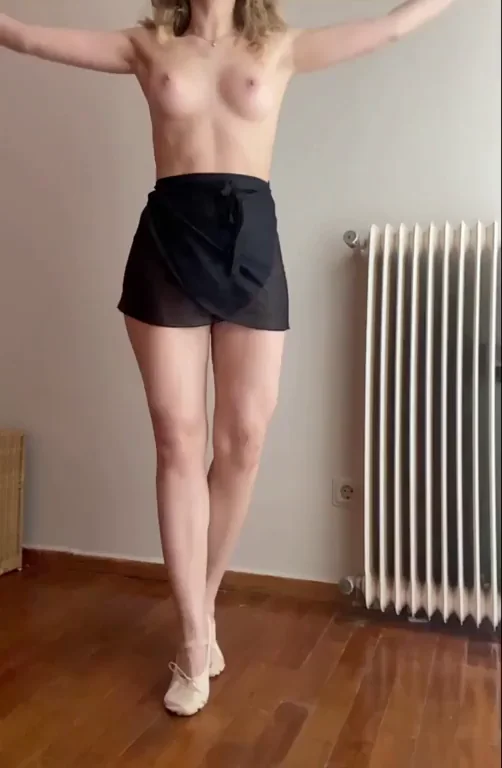 What do you think of my small ballet skirt? ?
