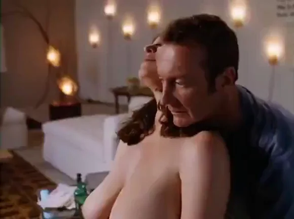 Mimi Rogers in Full Body Massage (1995)