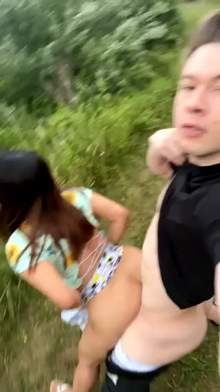 Who doesn't love a good outdoor fuck? 😈