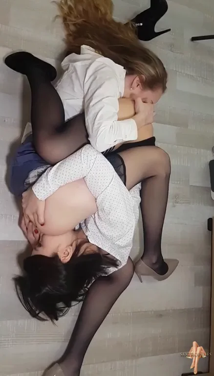 🔥 Hot 69 Suck Fest with Stockings & Heels 😈💦