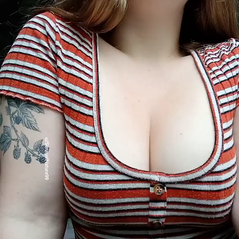 🍈 Cleavage Queen in Striped Slutty Shirt 💋