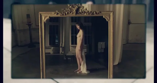 Amanda Seyfried in Anon