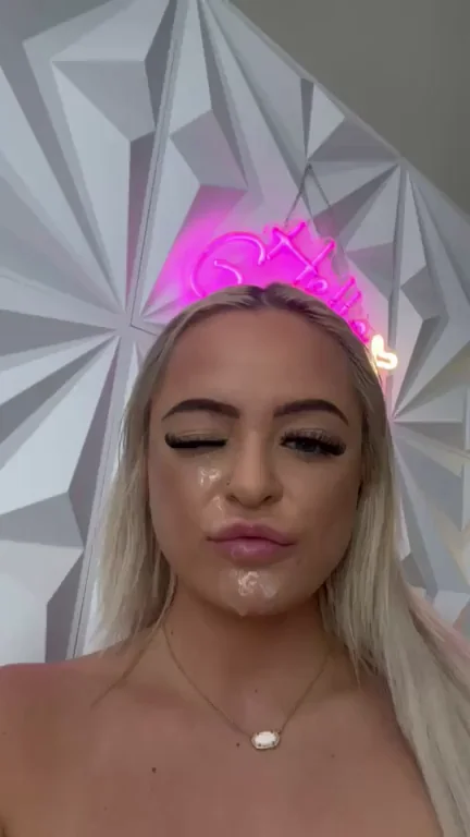 Blonde Cumslut's Glowy Crown Moisturizer Show-Off ðŸ“¸â˜žï¸