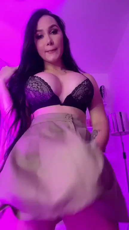 Would you still date me, knowing my dick is bigger that yours?🥵