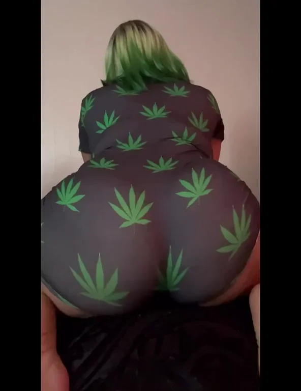 Left cheek or right cheek? ðŸ’š