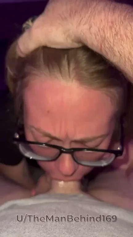 Sloppy Deepthroat Head from Glasses MILF 🤤🍆💦