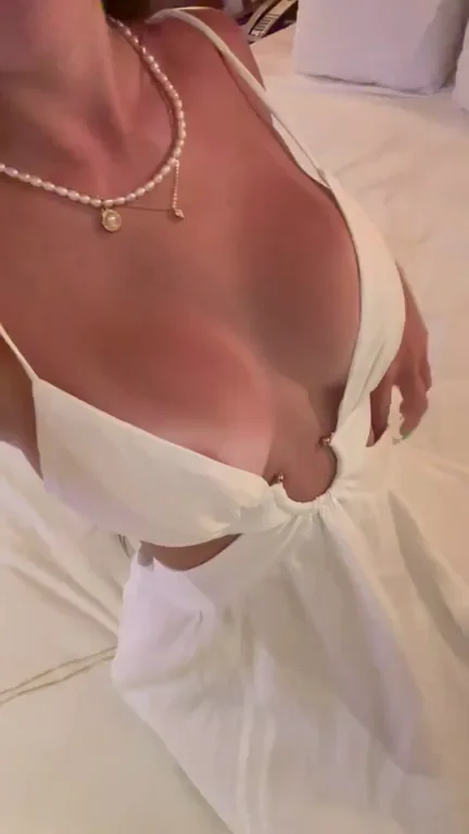Petite Busty Babe Teases Her Dress and Juicy Curves on Vacation Night