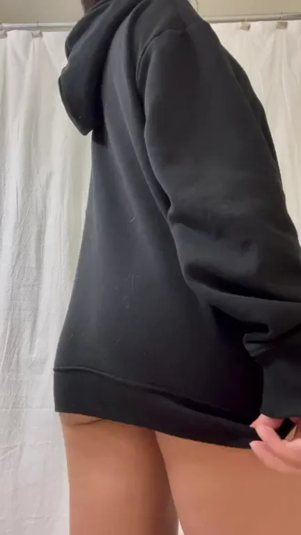 Thick Asian Babe Bends Over in Hoodie, Begging Dudes to Eat Her Juicy Ass