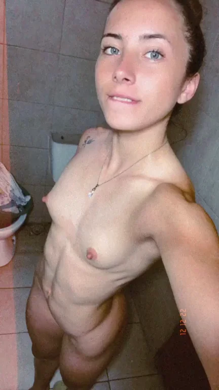 I'm that doll you fuck with friends;)