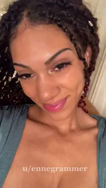 I heard you like my smile and tits?