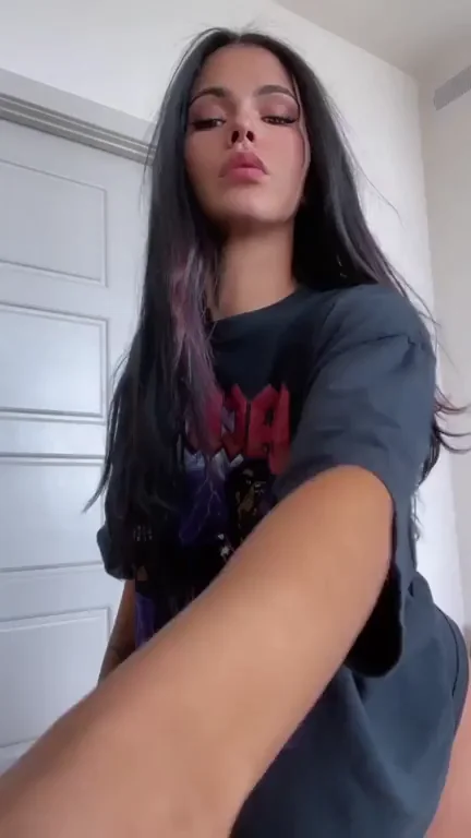 Claim me as your personal slut by cumming on my ass 😁‰