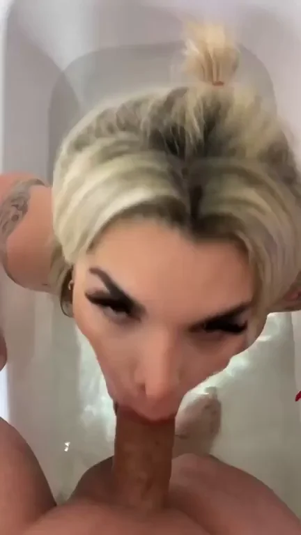Giving Hubby the Sloppiest Bathtub Head 😘🍆💦