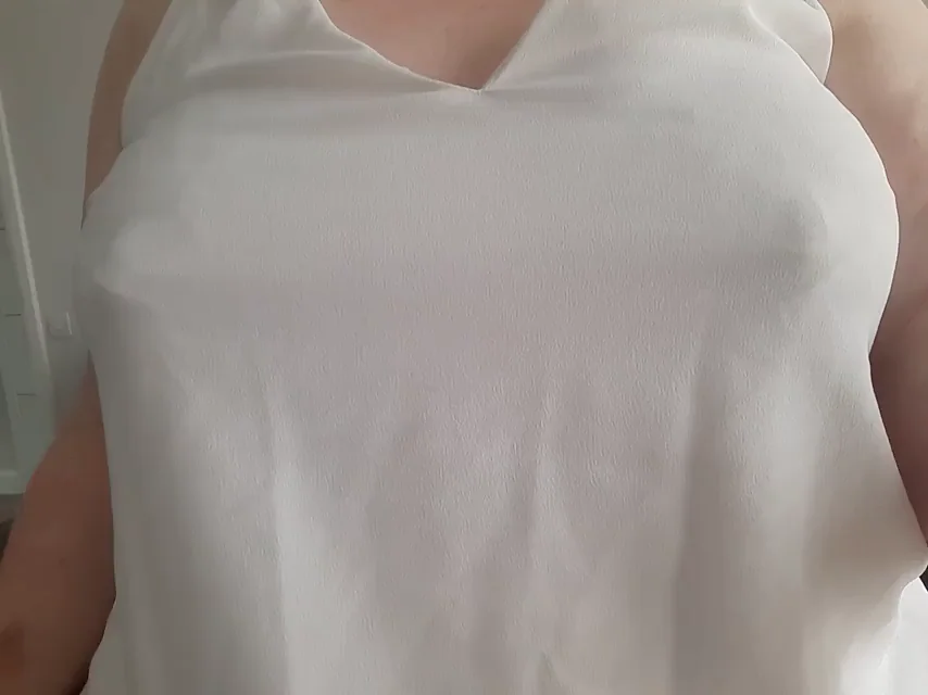 No gammy titles. Just a feast for your eyes! [F]