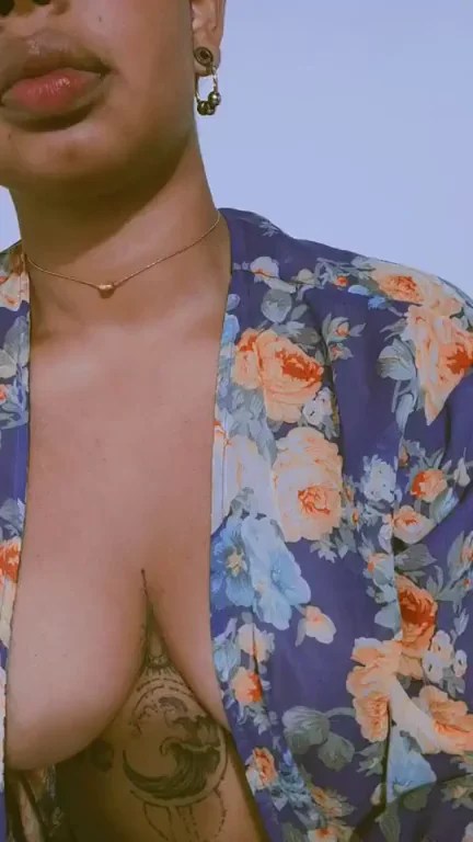 🍑 Funsized Babe's Tits Recoil Tease 🔥