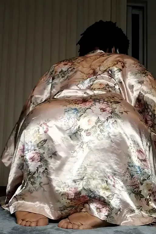 I love shaking my ass for you