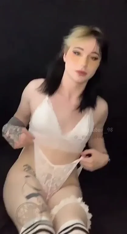 Wanna Watch This Egirl's Juicy Ass Bounce on Your Cock? 🍑💦