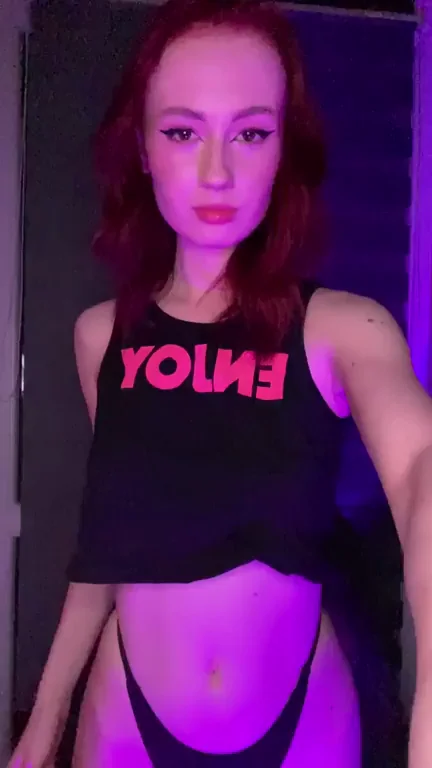 Am I your type of slutty petite babe?😁‰