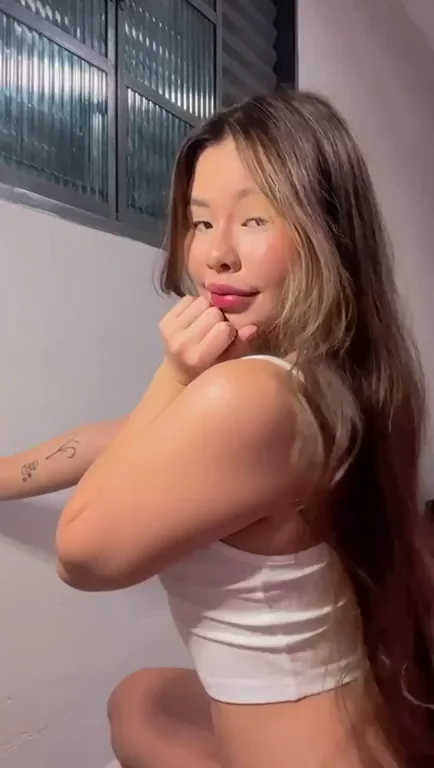 Could you give me a little kiss before you start fucking me?