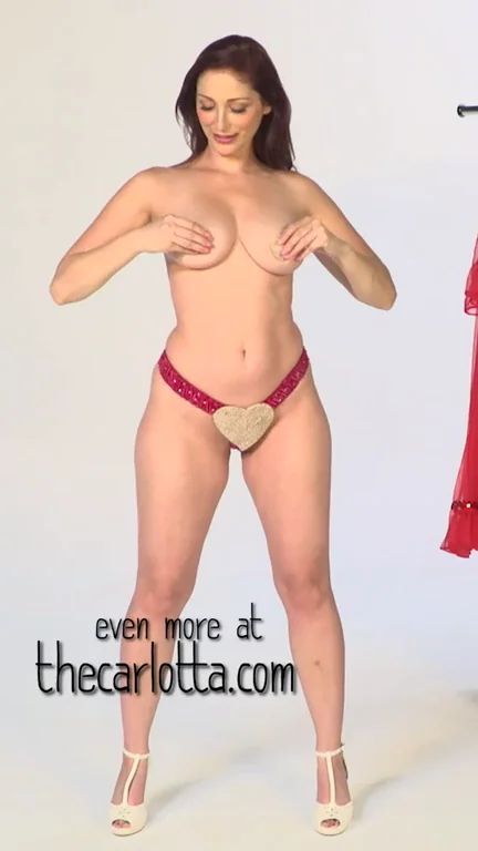 Carlotta Champagne's Tasty Tits & Tease 😈🍾