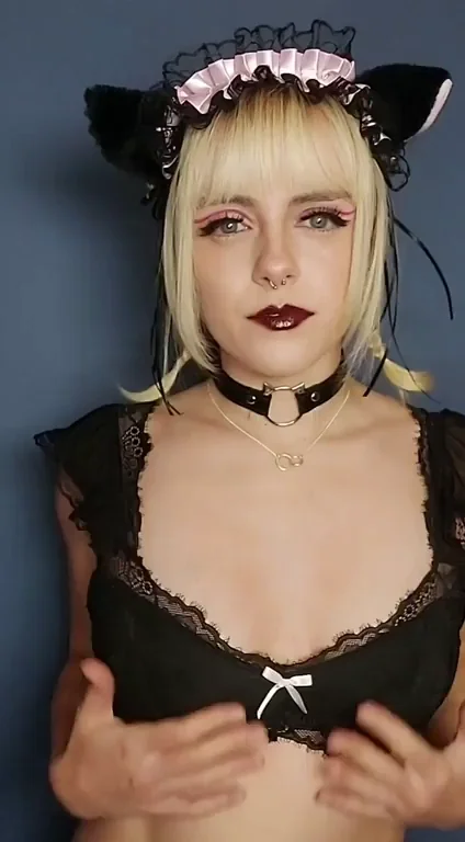 Are goth catgirls your type?