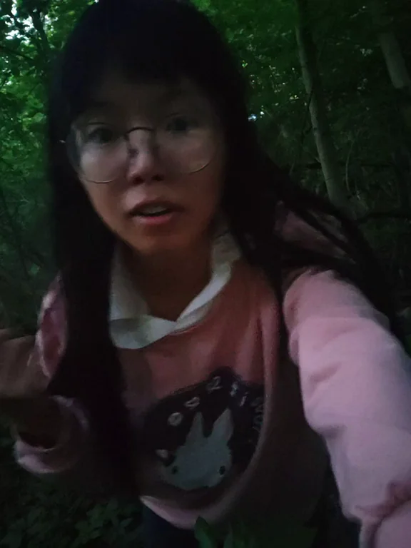 Wild Mood Woods: Barely Legal Babe Flashes Ass in Public Forest Tease