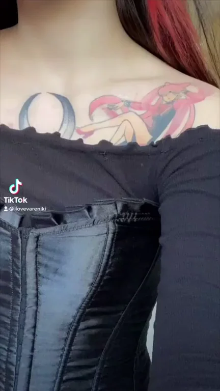 Heyyy Newbie TikTok Slut in Shiny Corset 😈🔥