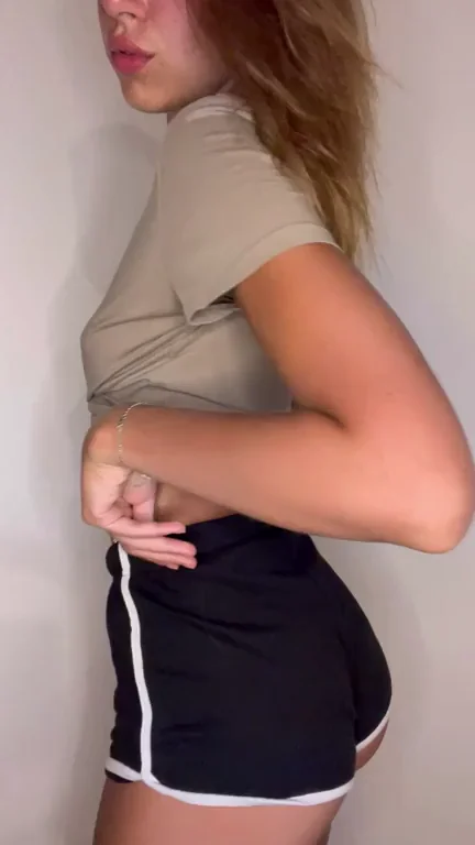 Uggggghhh, my cute ukrainian ass wants to be f*cked