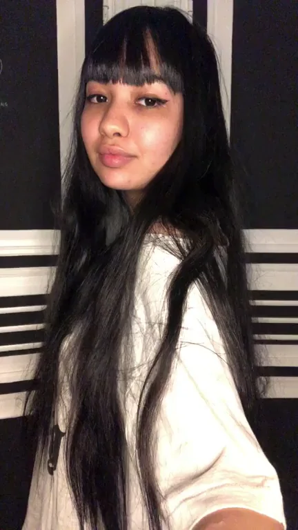 Insecure Babe's Reddit Glow-Up: Thick Thighs & Slutty Tease 💦😈