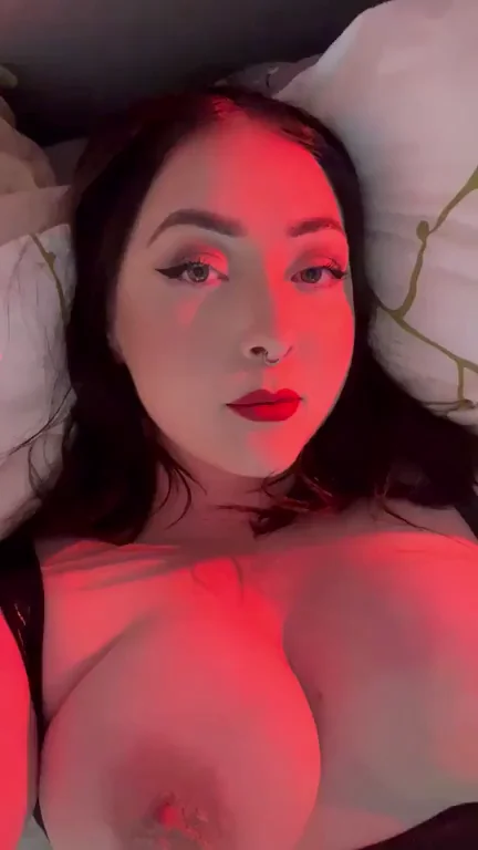 Come suck on these nips 😁˜