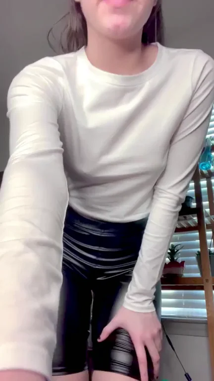 No Bra, No Panties: Teasing That Juicy Ass to Prove It!