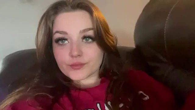 Wanna Taste My Juicy Pussy First? 😘💦
