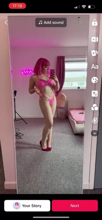 TikTok Slut's Bikini Tease Goes Full Nude 😈🍑