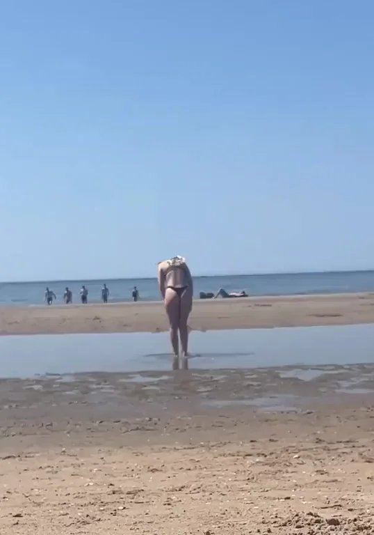 Beach Tease Boner Bait 😏🍑