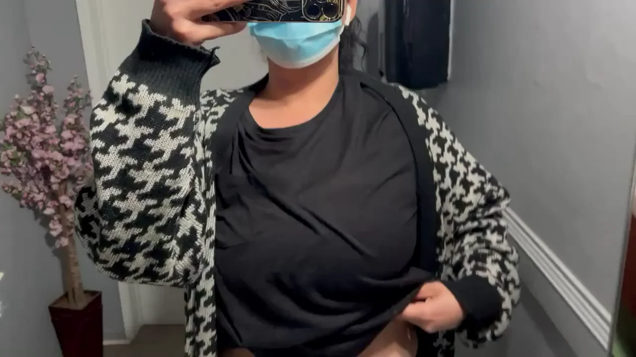 Waiting to get my nails done