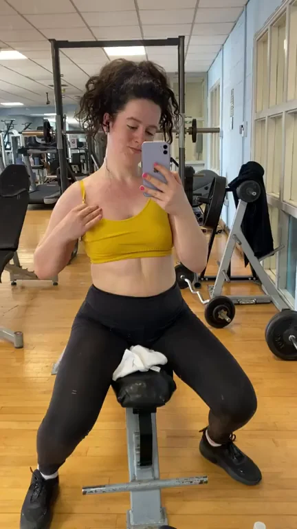 I love flashing my titties at the gym
