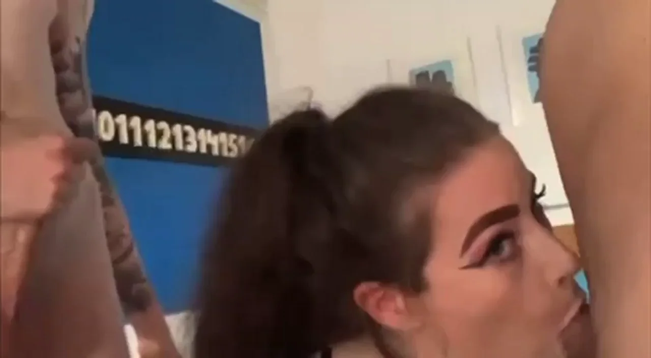 Sloppy deepthroat with total stranger